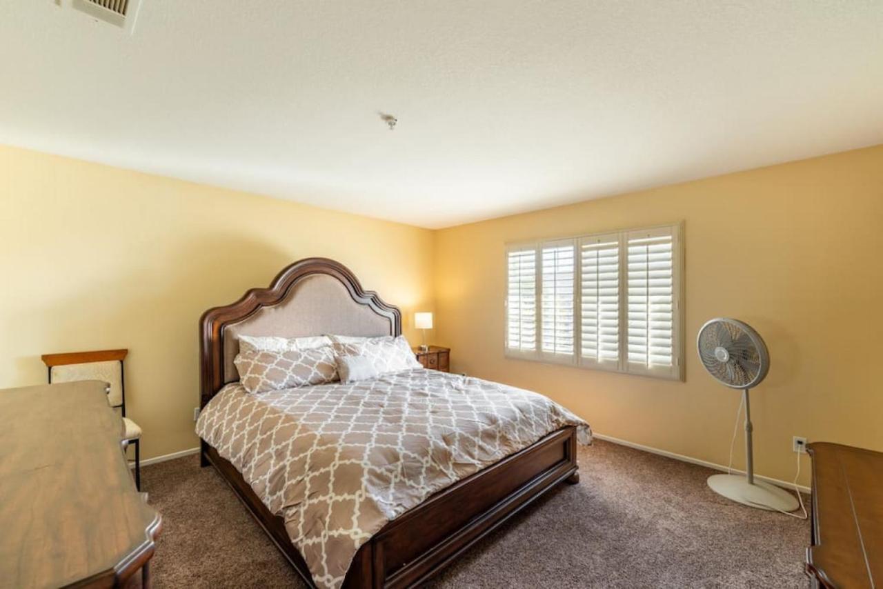 Family-Friendly 4Br Home - Spacious - Great Location Fontana Esterno foto