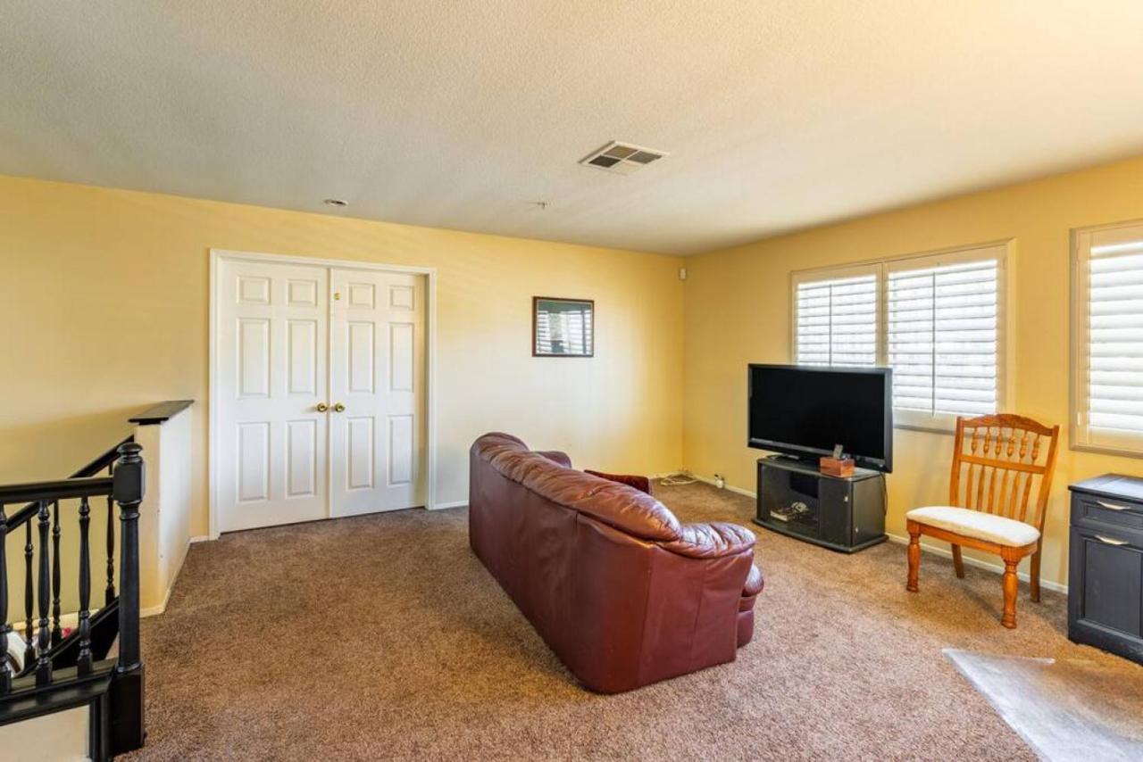 Family-Friendly 4Br Home - Spacious - Great Location Fontana Esterno foto