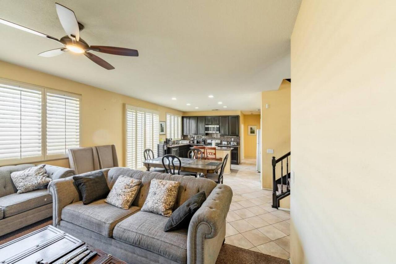 Family-Friendly 4Br Home - Spacious - Great Location Fontana Esterno foto