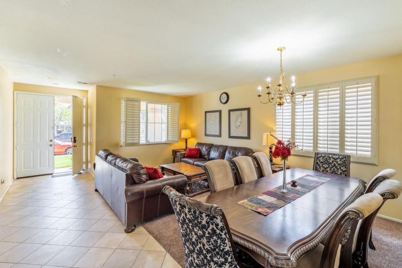 Family-Friendly 4Br Home - Spacious - Great Location Fontana Esterno foto