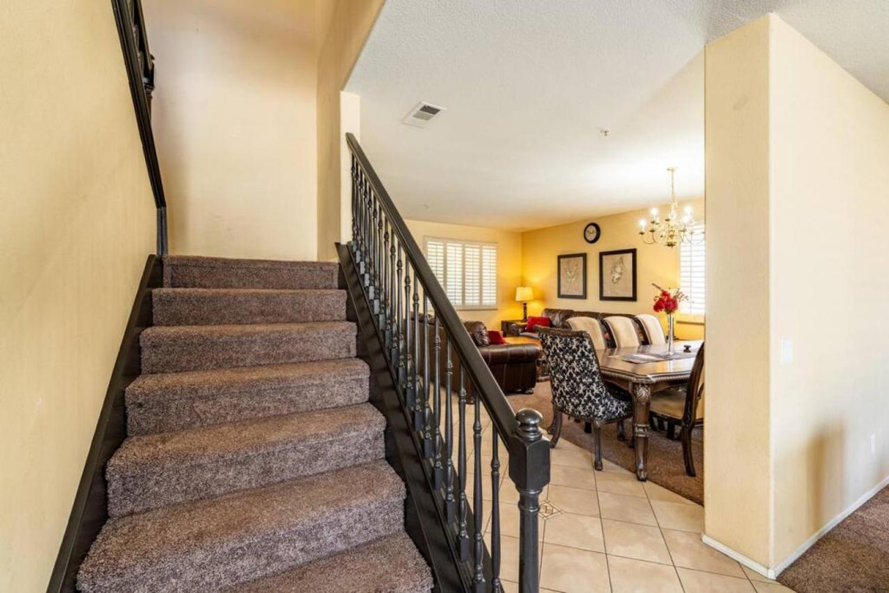 Family-Friendly 4Br Home - Spacious - Great Location Fontana Esterno foto